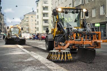 Katujen kevätpesu aloitetaan Helsingissä viikolla 13.