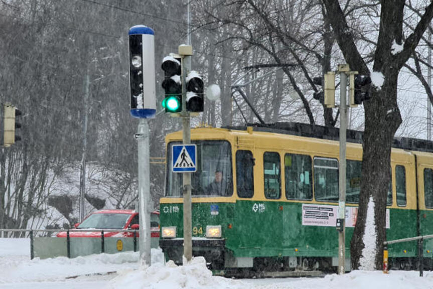 Uusi liikenneturvallisuuskamera Mäkelänkadulla.