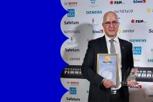 Palvelukeskus Helsingin turvallisuuspäällikkö Olli-Pekka Kling Finnish security Awards -palkintogaalassa.