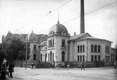 Raitiotie- ja Omnibusosakeyhtin shkvoimalaitos Hakaniemess. Kuva Sundstrm 1914. HKM